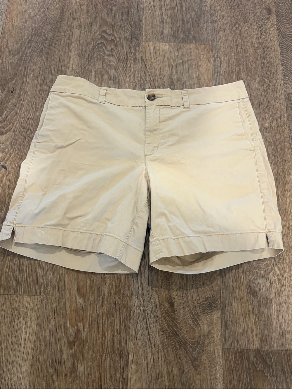 Old Navy Women's Everyday Khaki Shorts